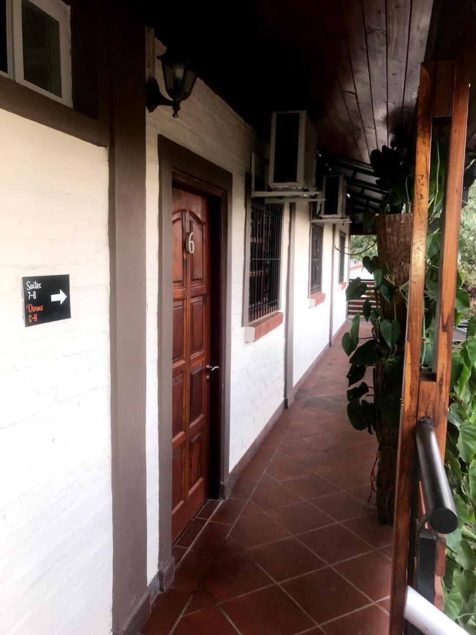 Ambay Suites & Dorms Puerto Iguazu Ngoại thất bức ảnh